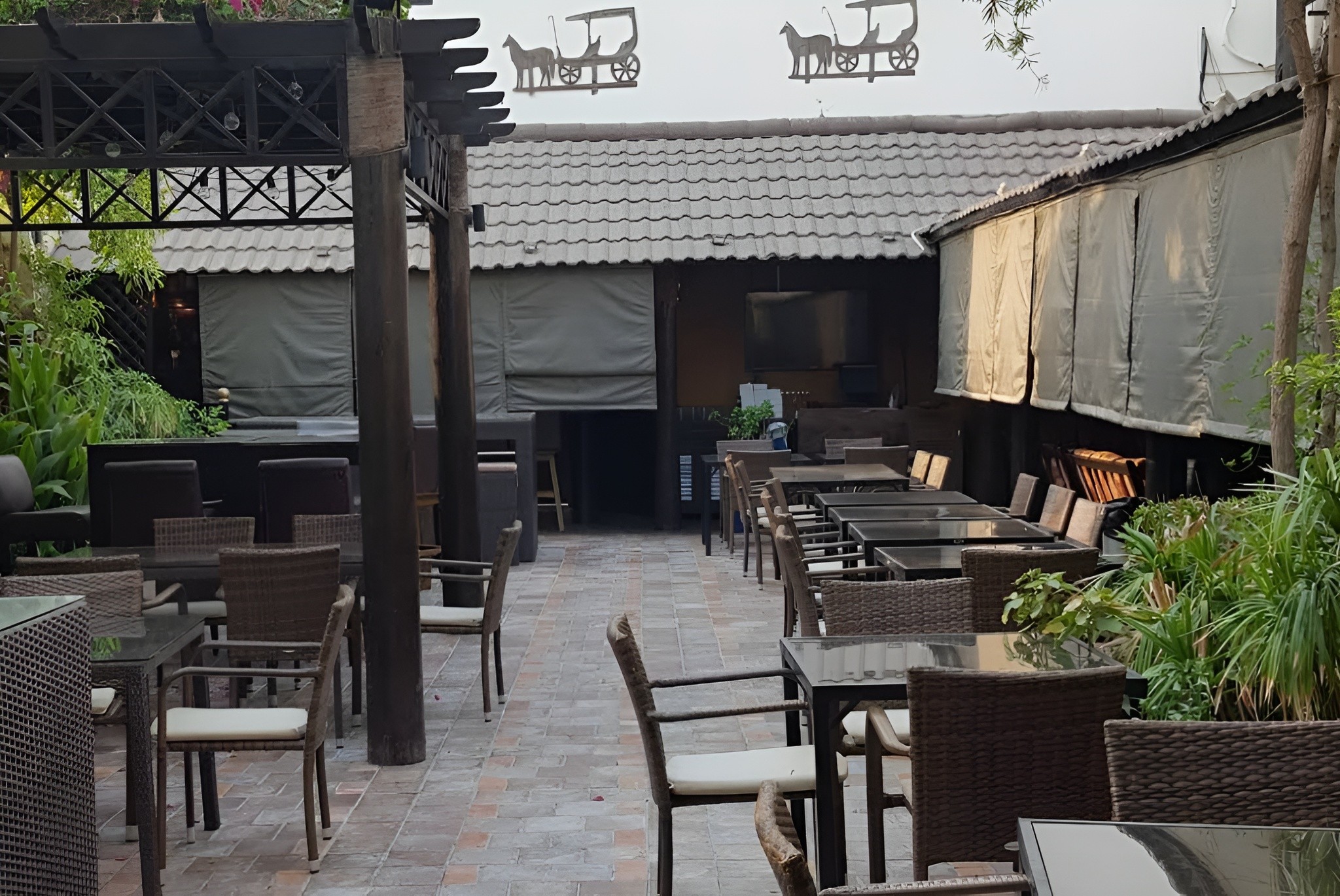 LNT Lounge Manama