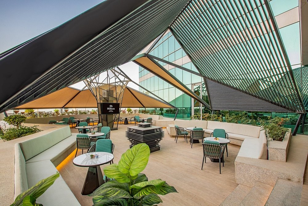 Cocoluna Lounge