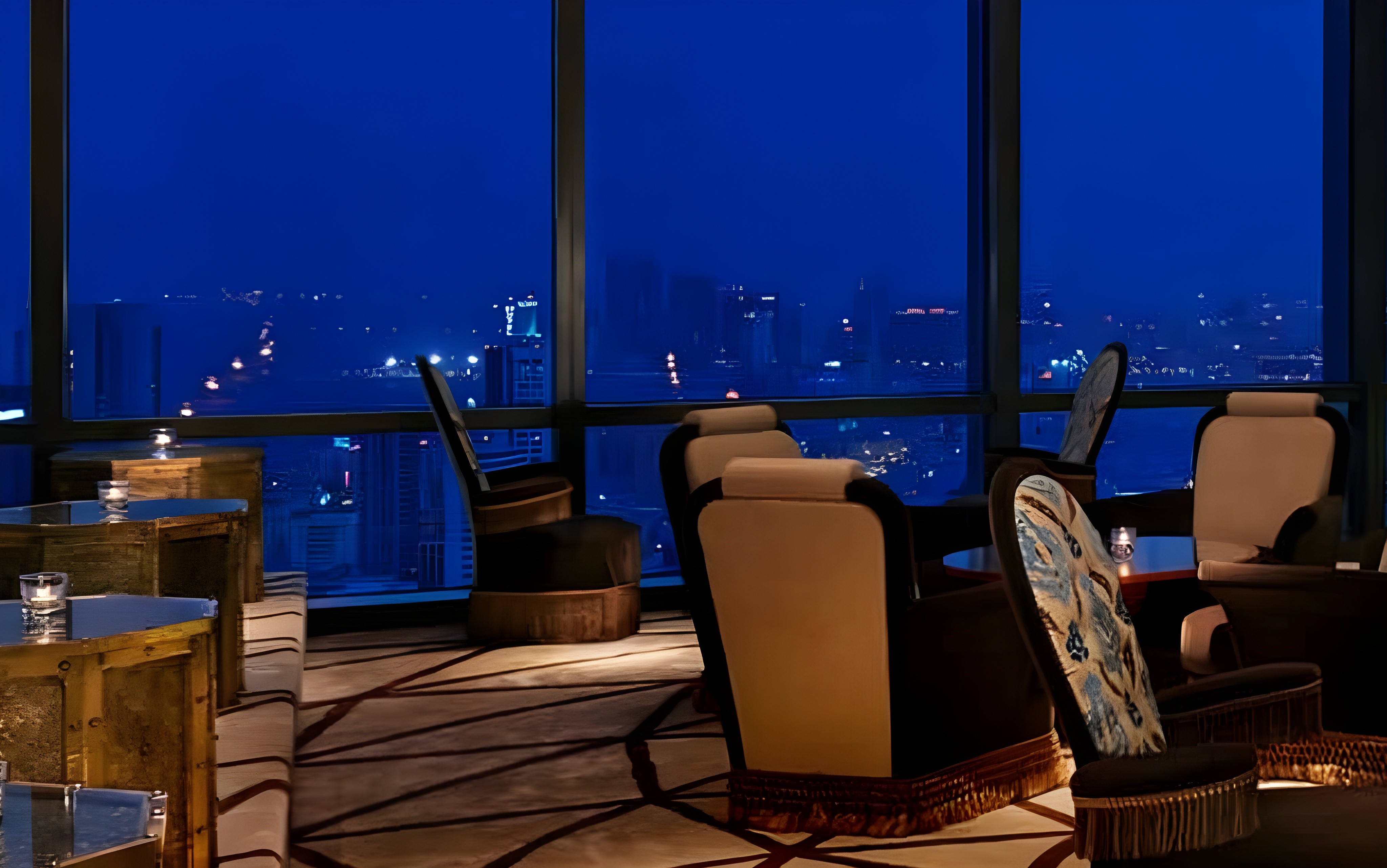 Blue Moon Lounge By Wolfgang Puck