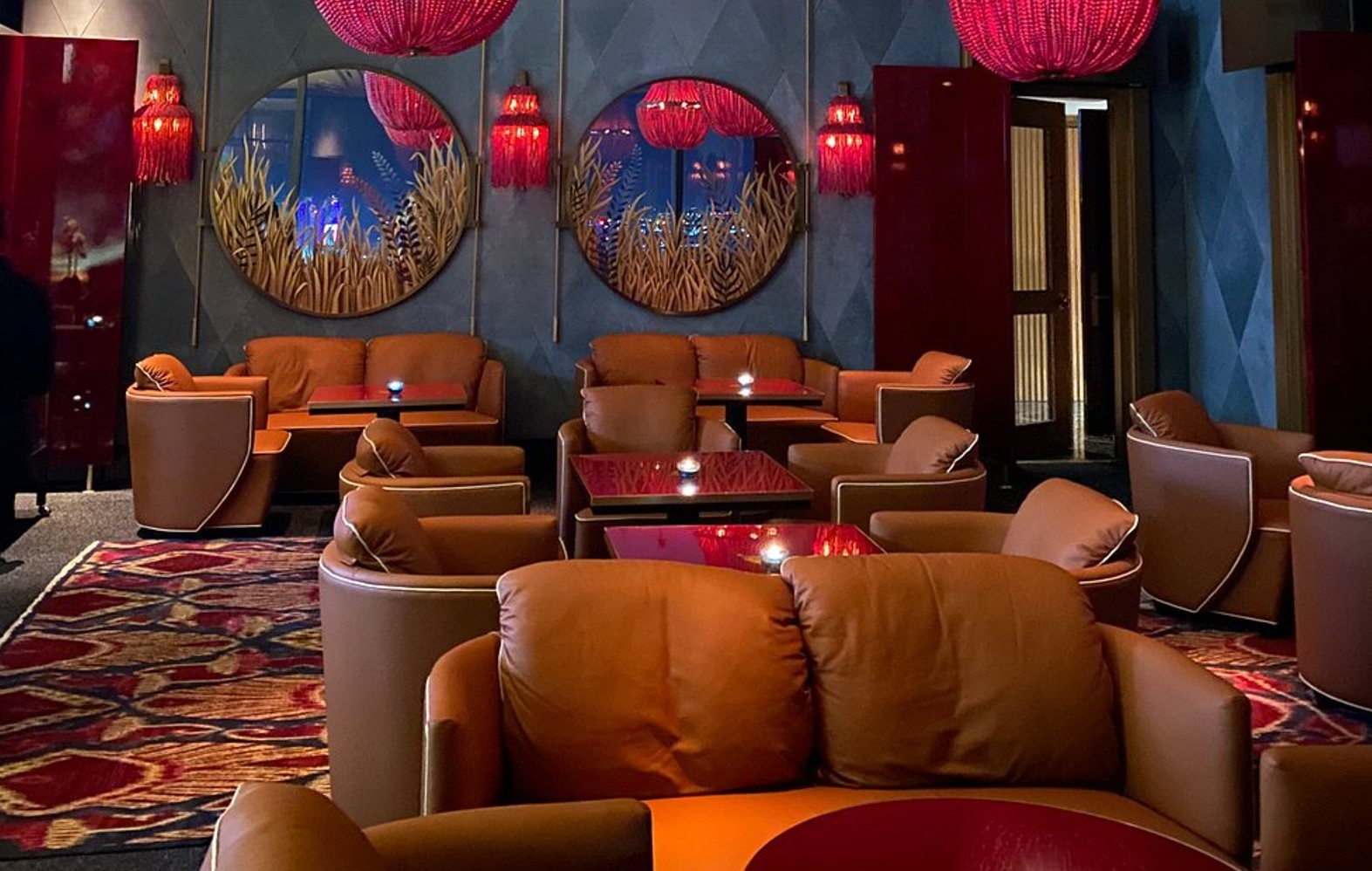 Blue Moon Lounge By Wolfgang Puck