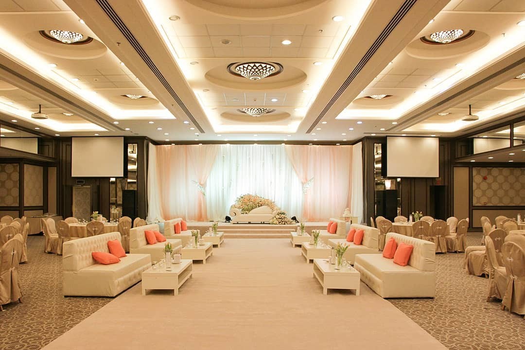 New Seasons Hall