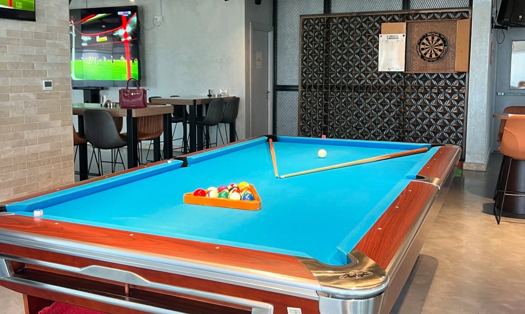 Bar