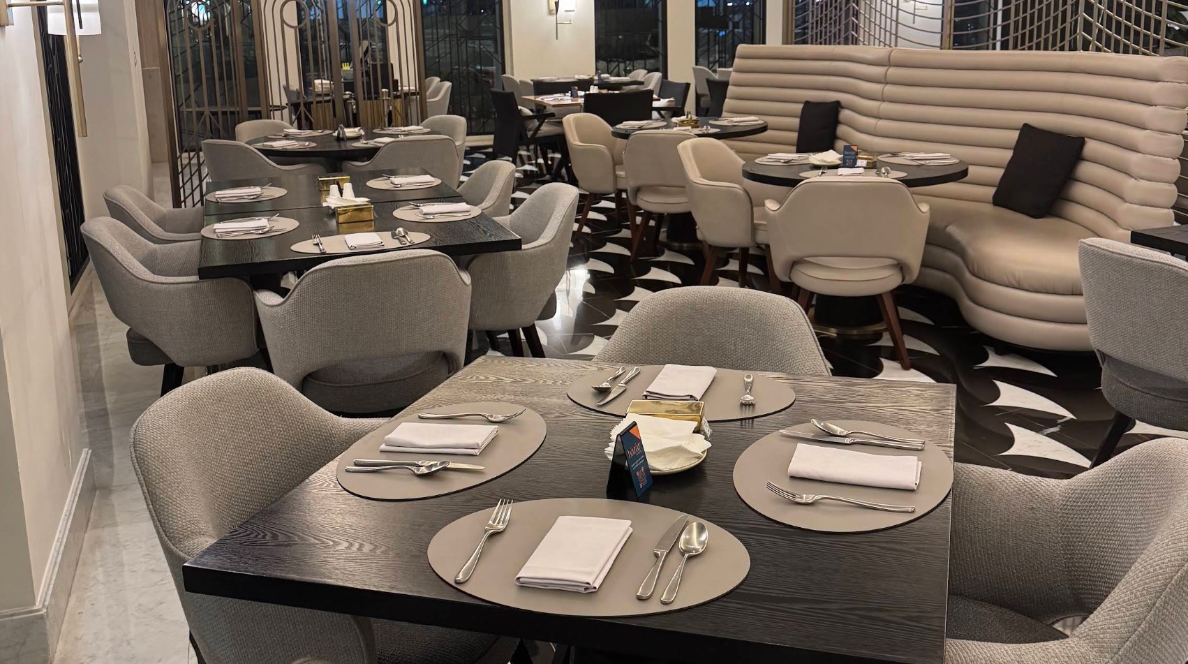 Bazar Restaurant West Bay