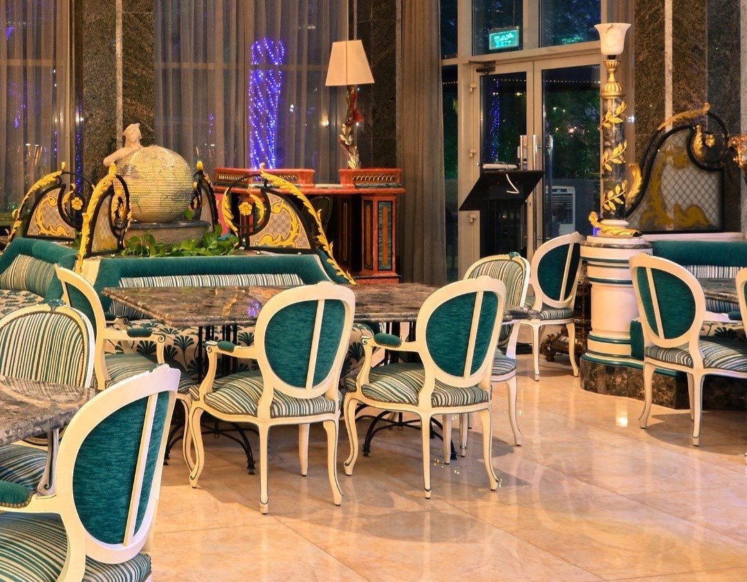 Chez Alain Restaurant and Lounge