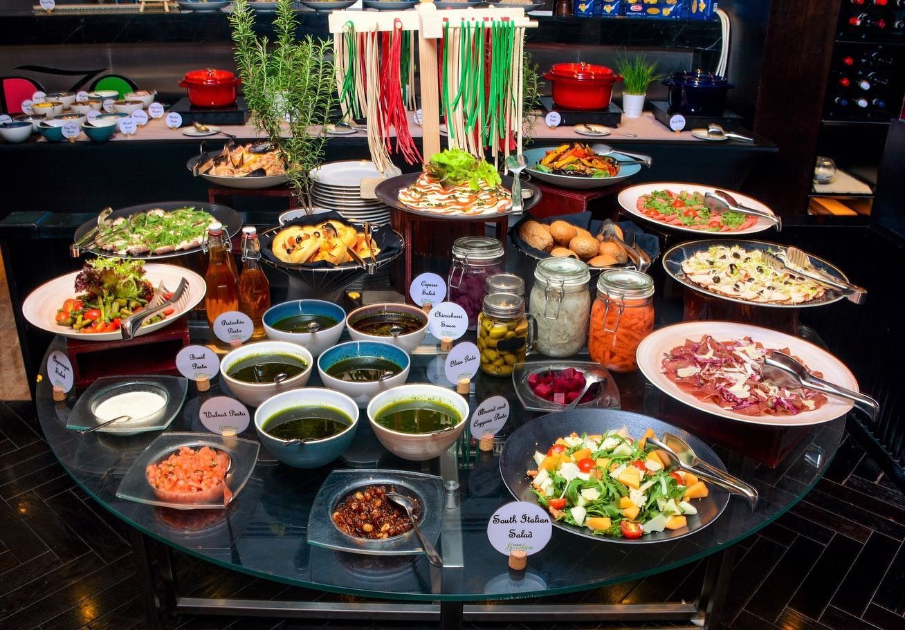 Food & Drinks
