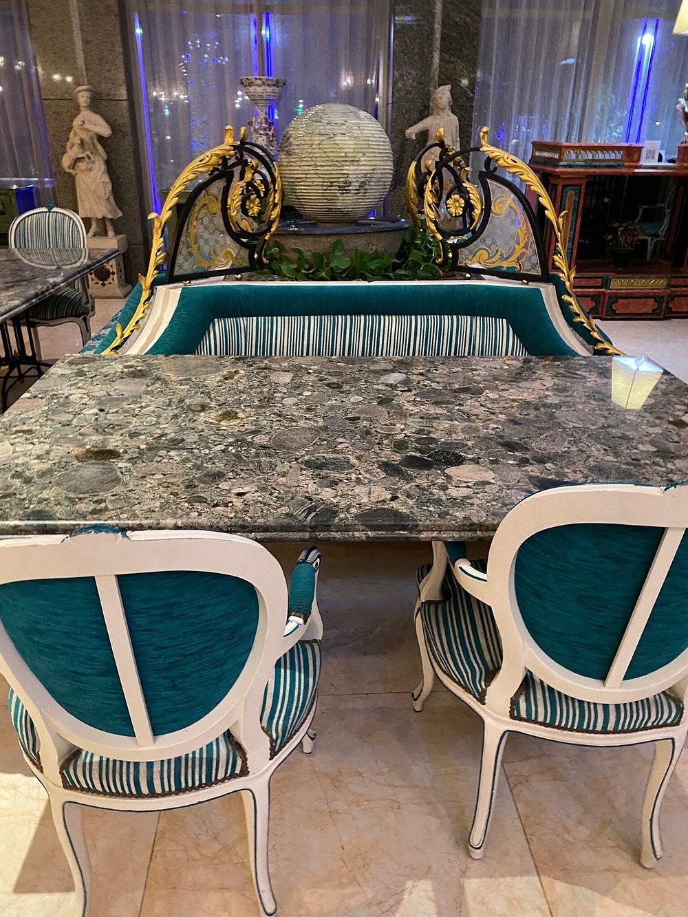 Chez Alain Restaurant and Lounge