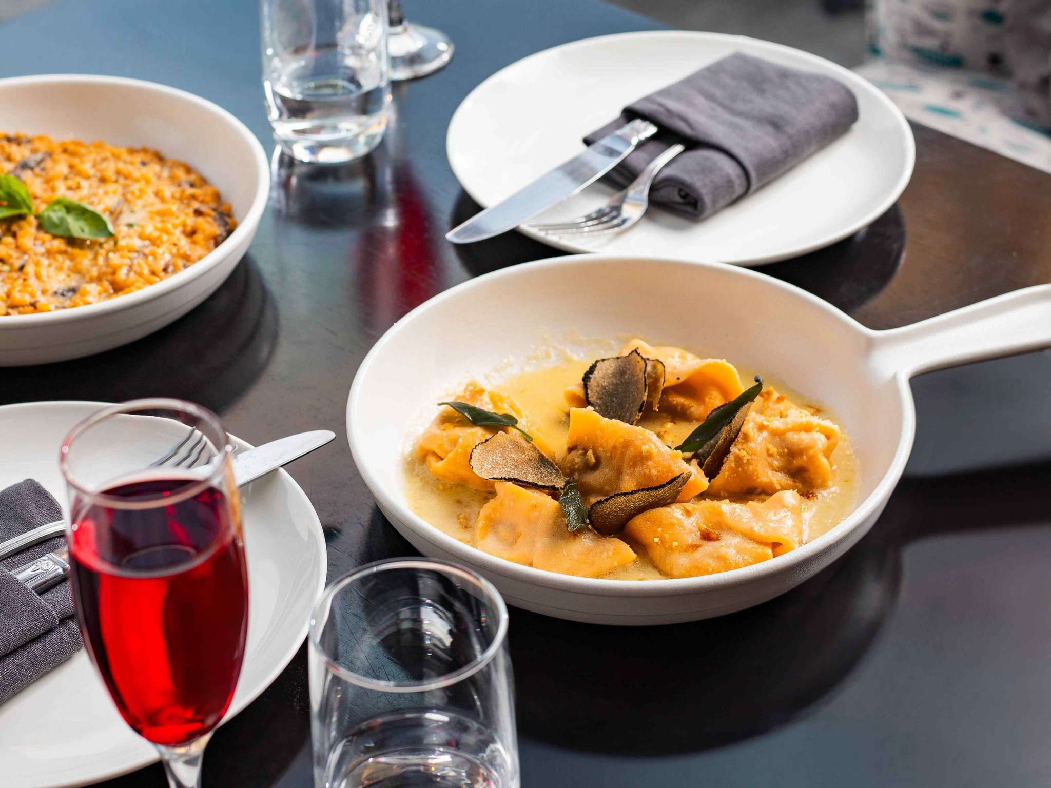 Food & Drinks