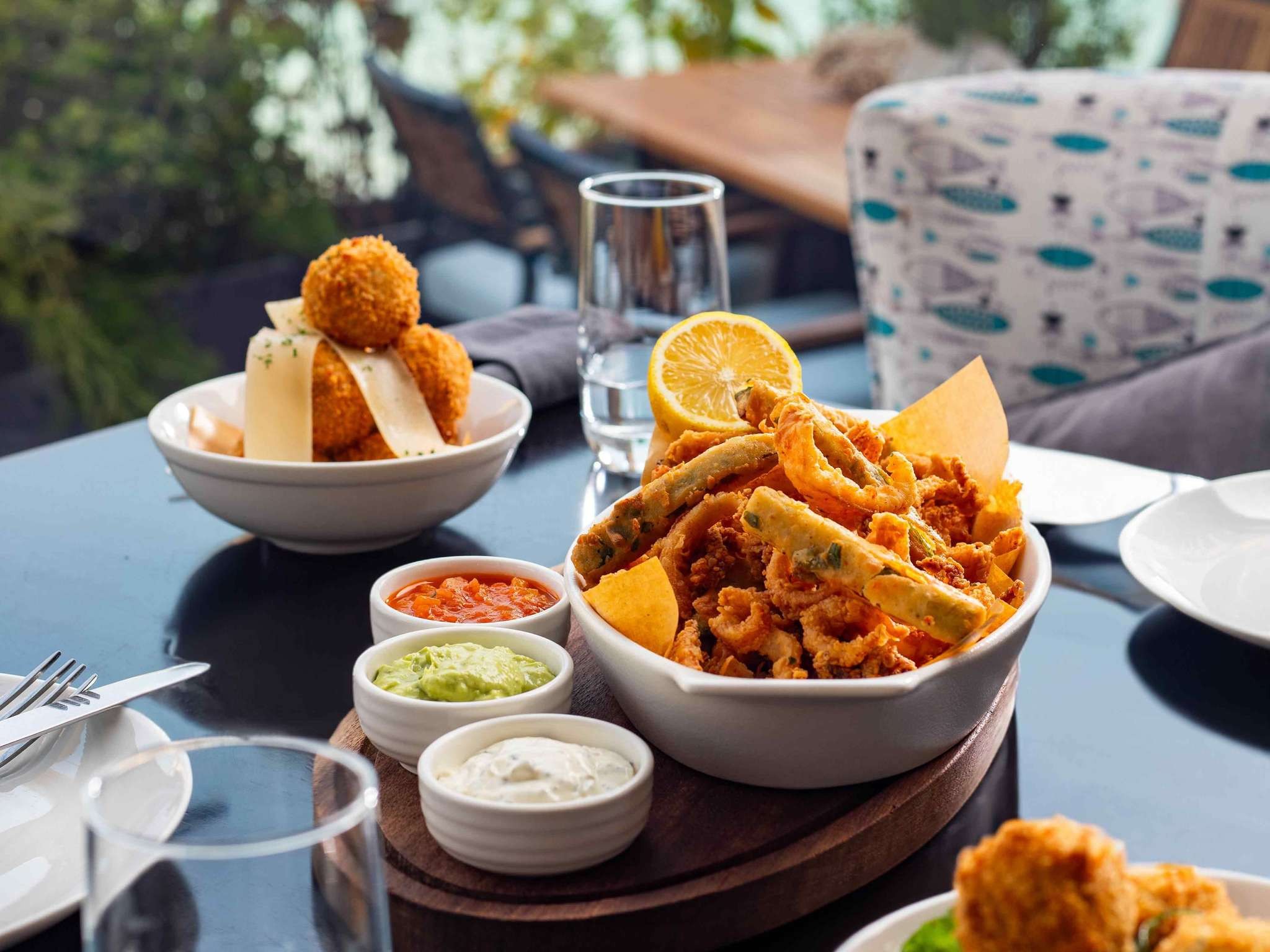 Food & Drinks