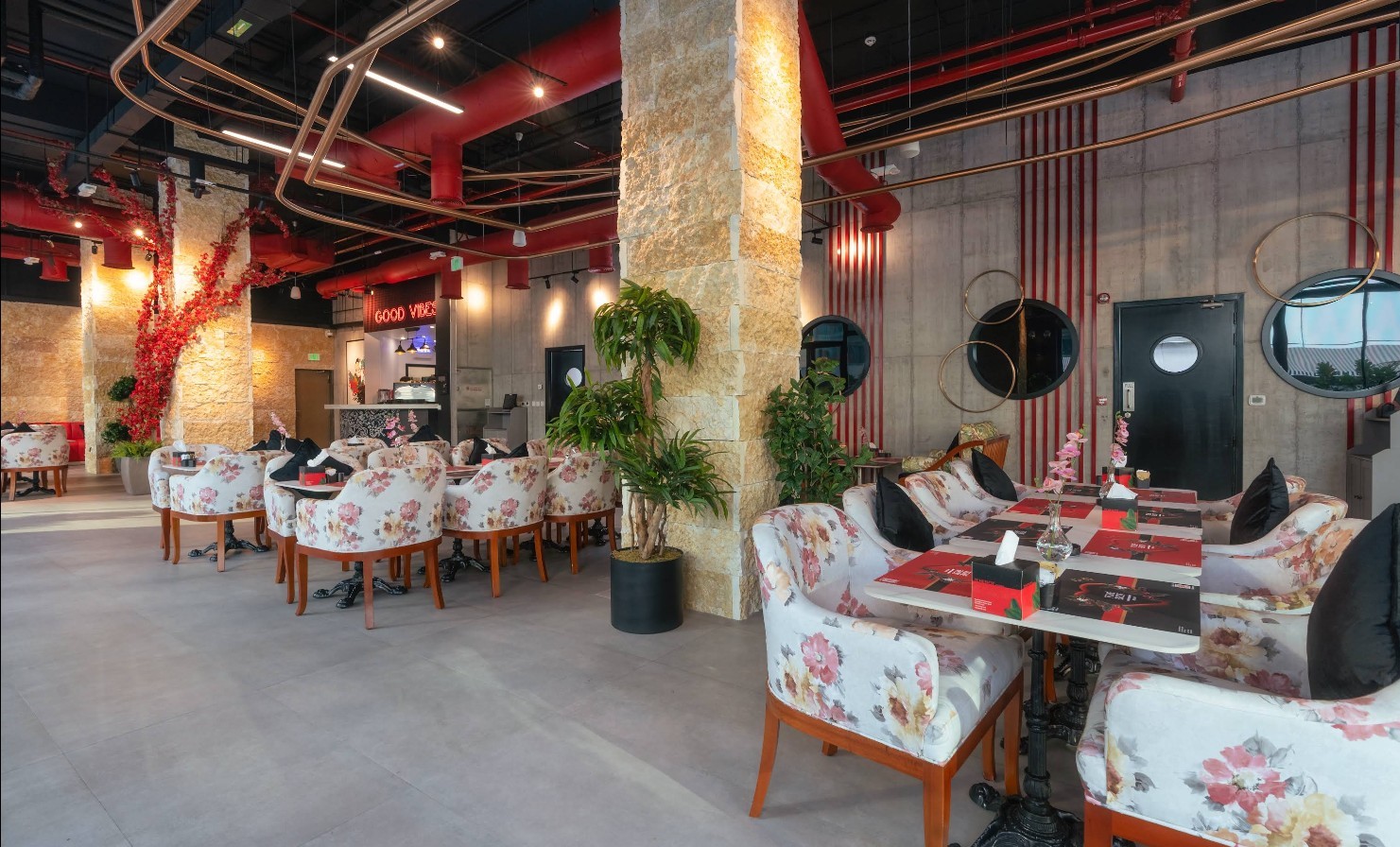 Tche Tche Premier Restaurant & Cafe Wyndham Westbay