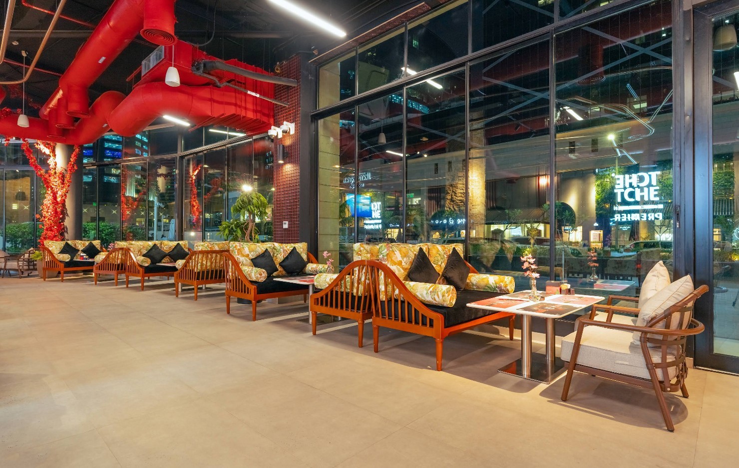 Tche Tche Premier Restaurant & Cafe Wyndham Westbay
