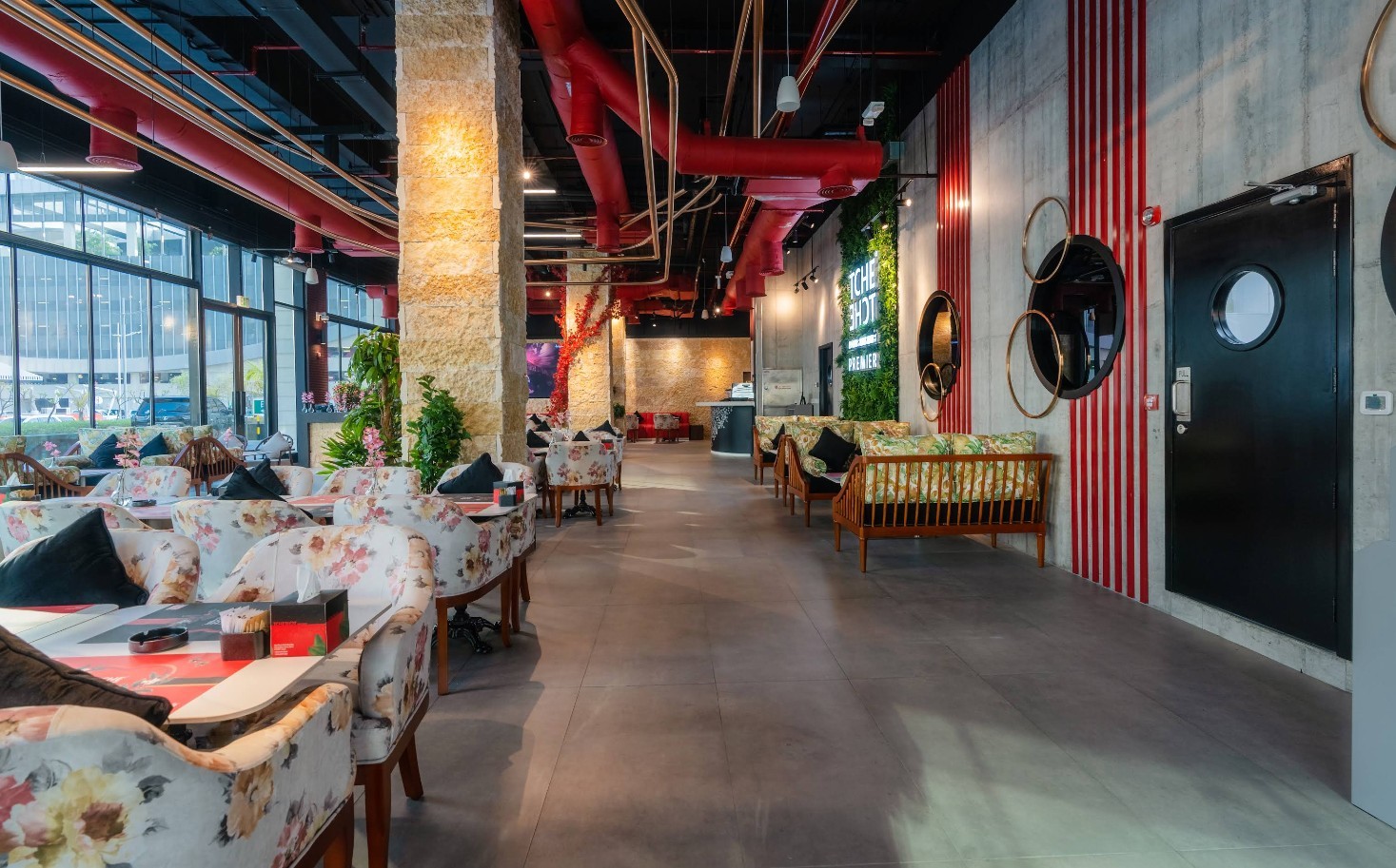 Tche Tche Premier Restaurant & Cafe Wyndham Westbay