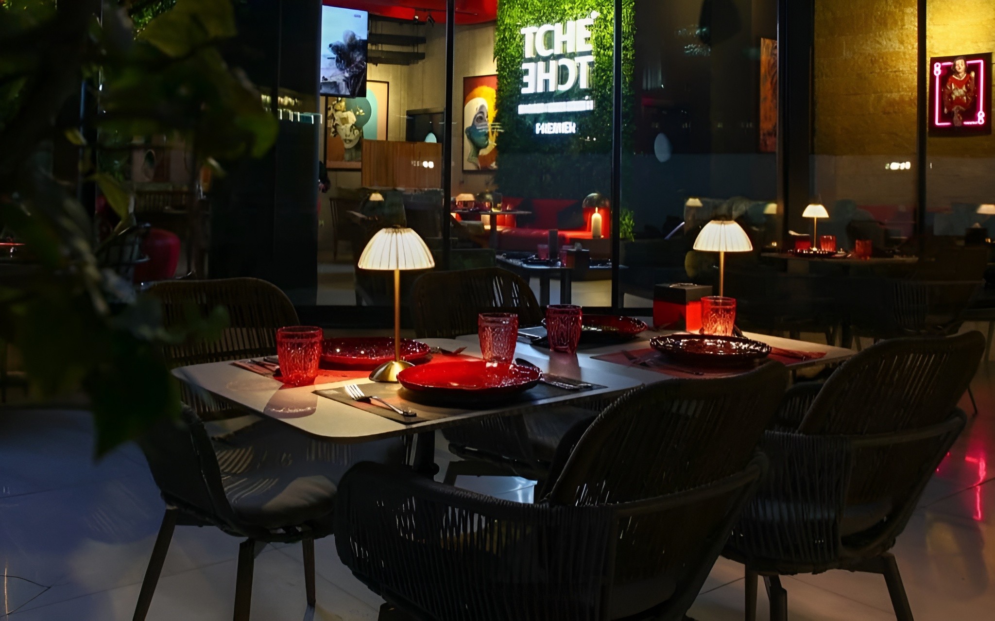 Tche Tche Premier Restaurant & Cafe Wyndham Westbay