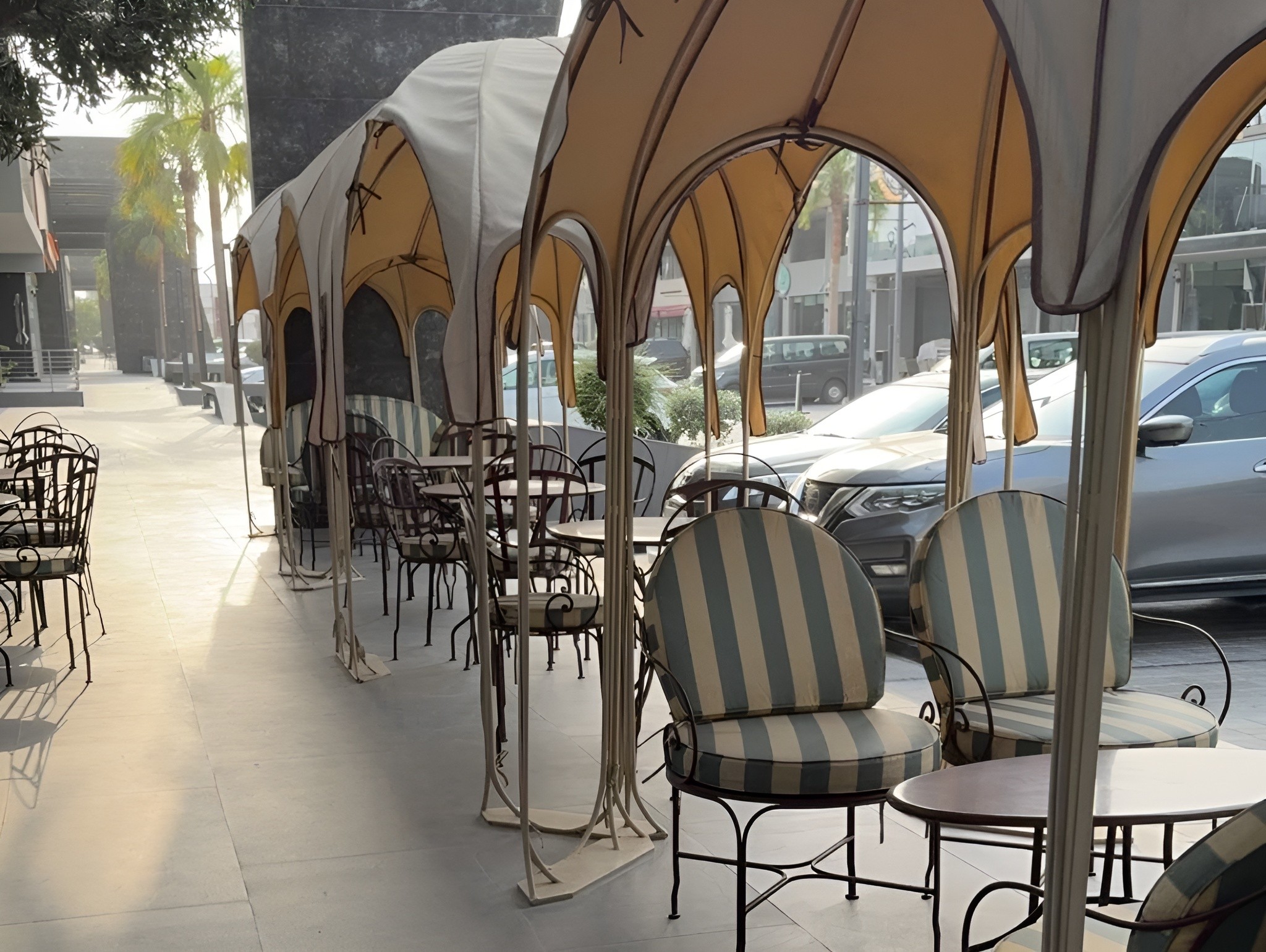 Rue Boutique Cafe Janabiyah