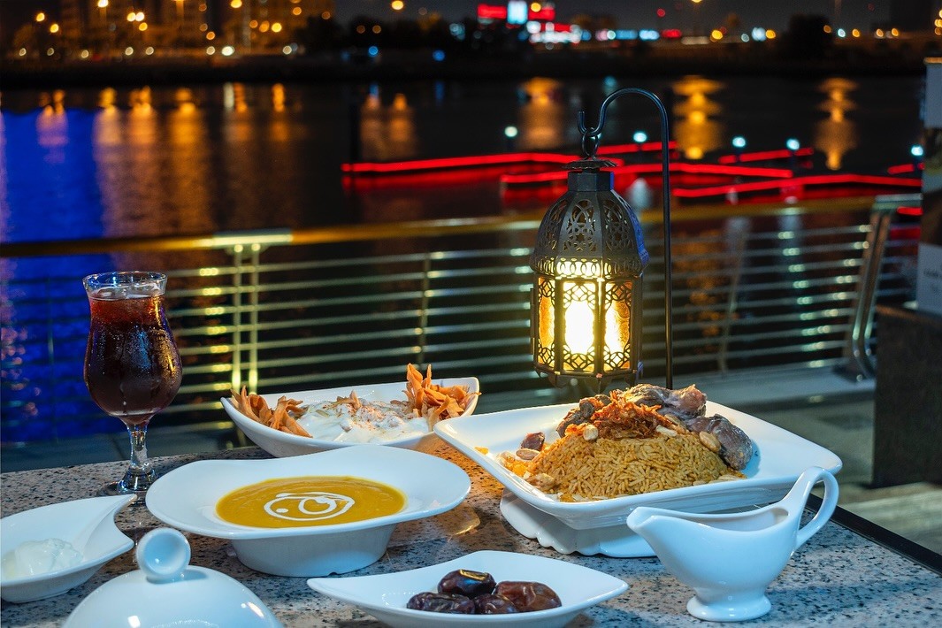Food & Drinks