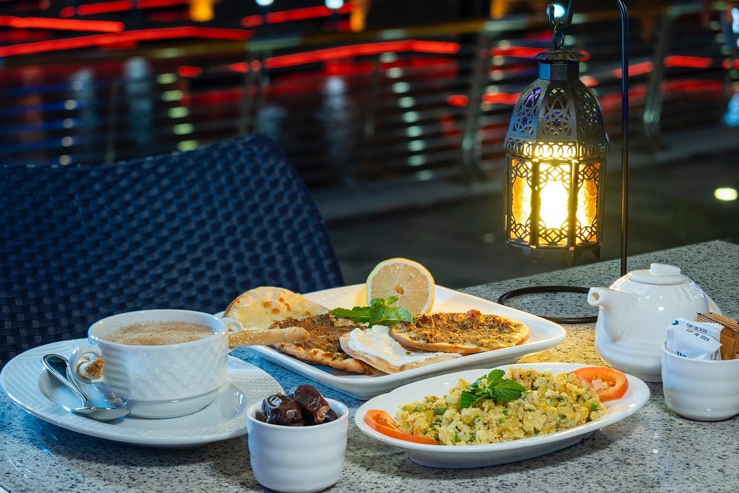 Food & Drinks