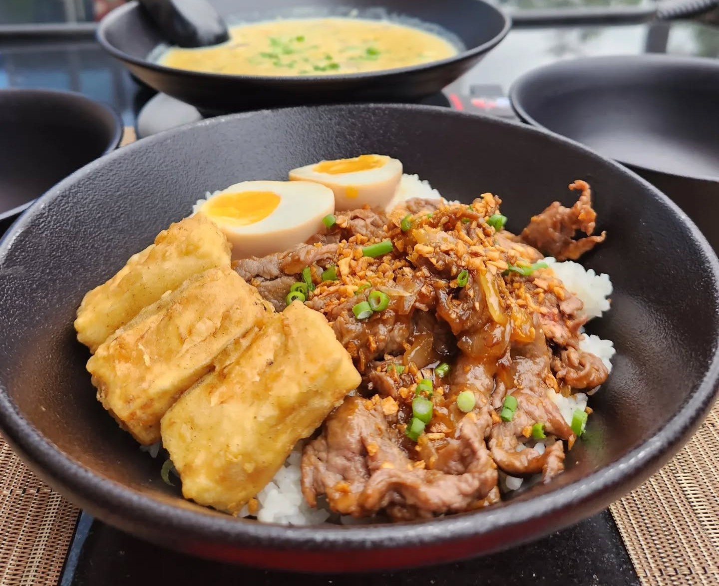 Food & Drinks