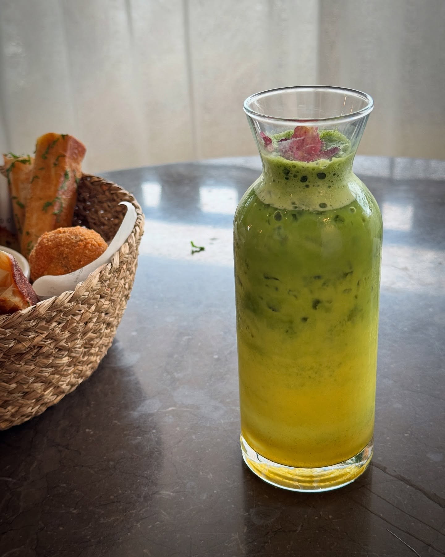 Food & Drinks