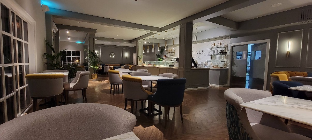 Cafe Chantilly & Patisserie