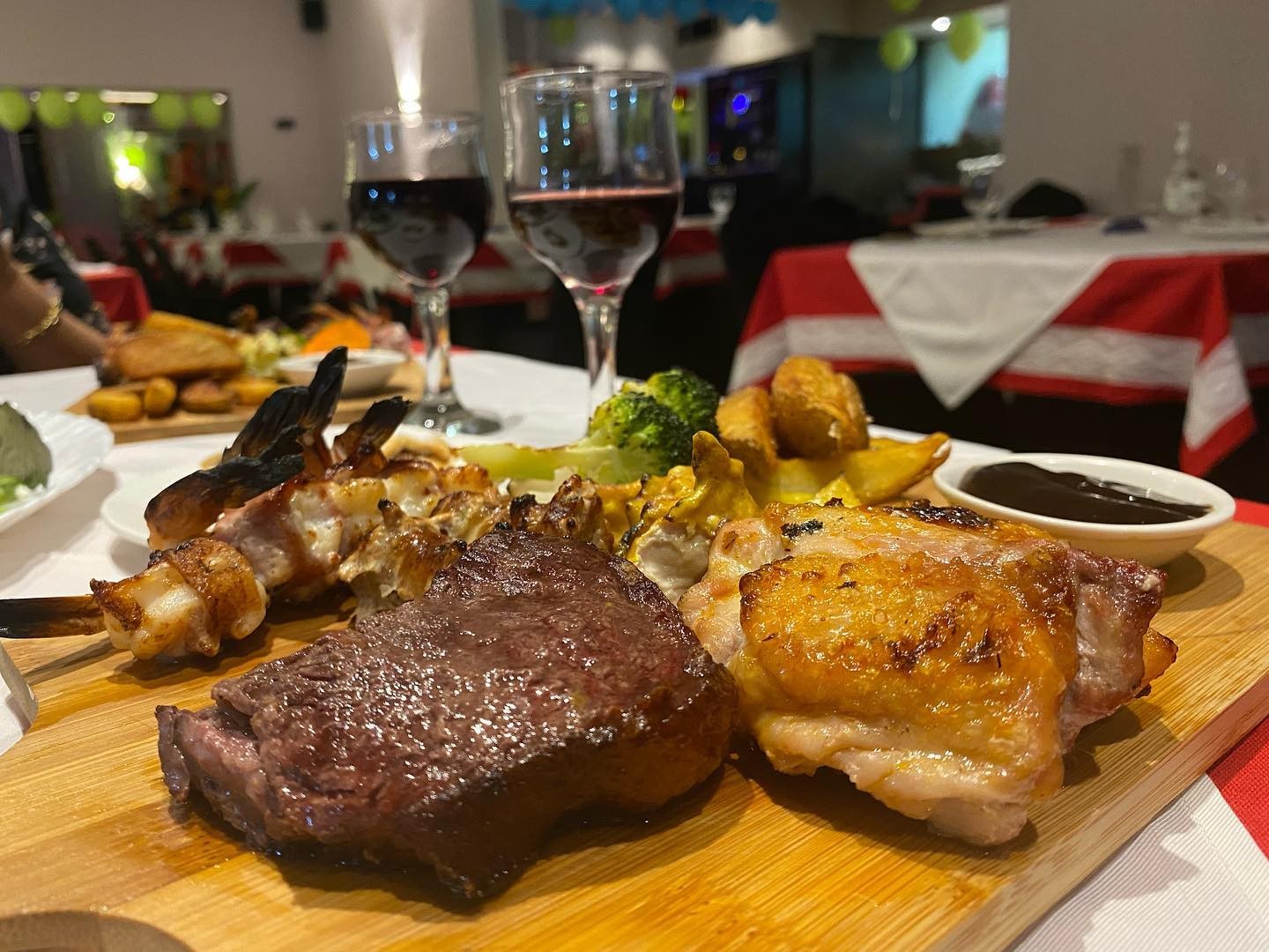 Food & Drinks