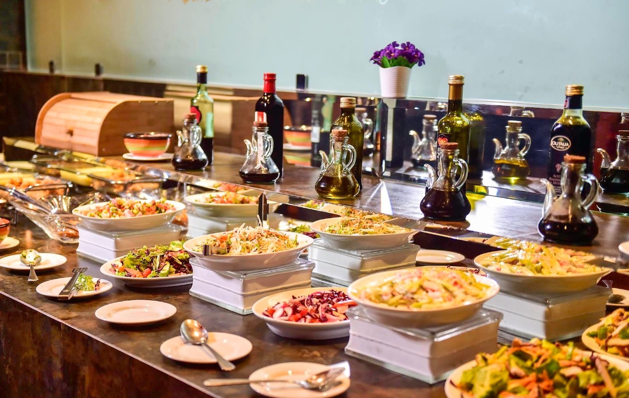 Food & Drinks