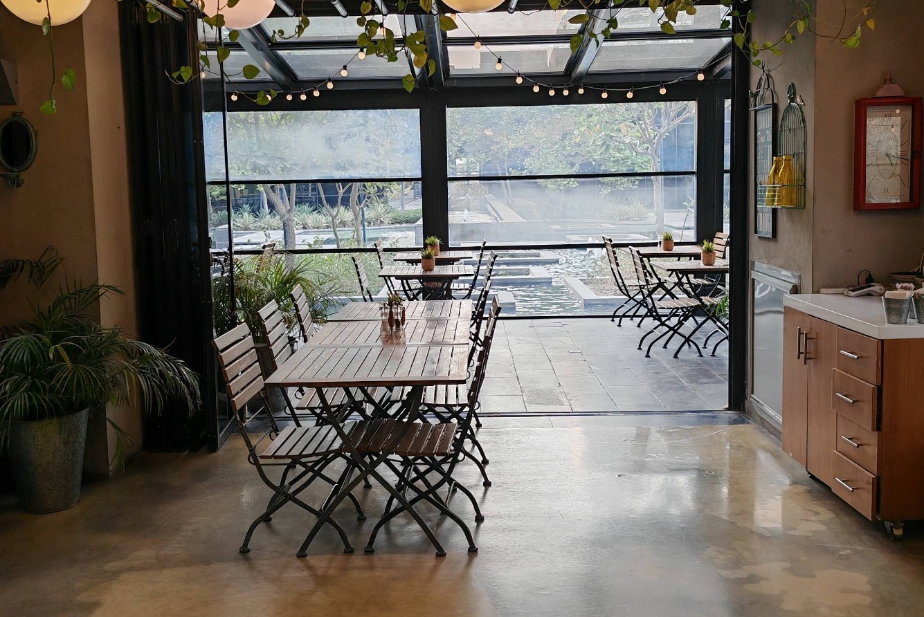 Backyard Restaurant Trade Zone Kuwait