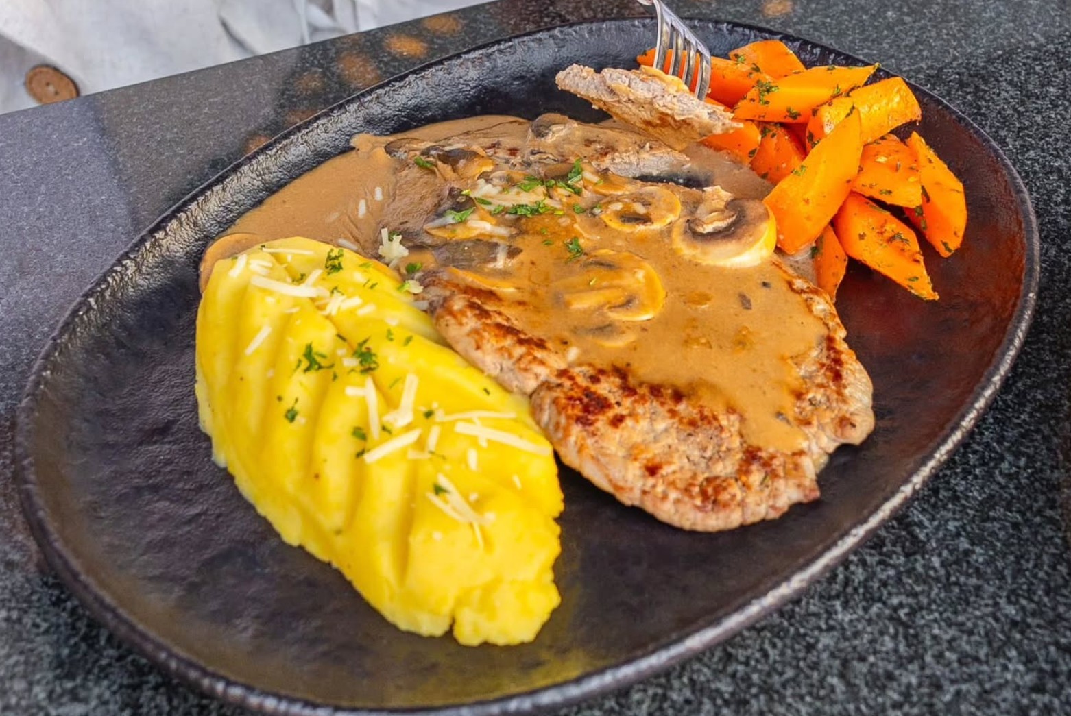 MayFair Restaurant & Cafe kuwait