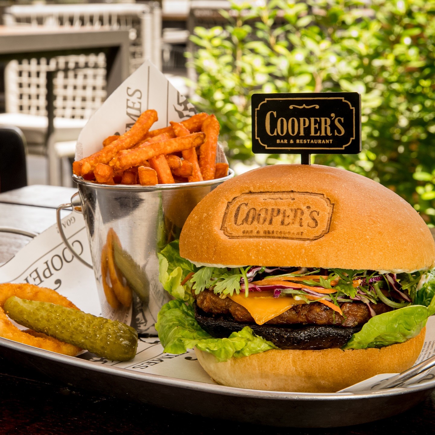 Food & Beverage