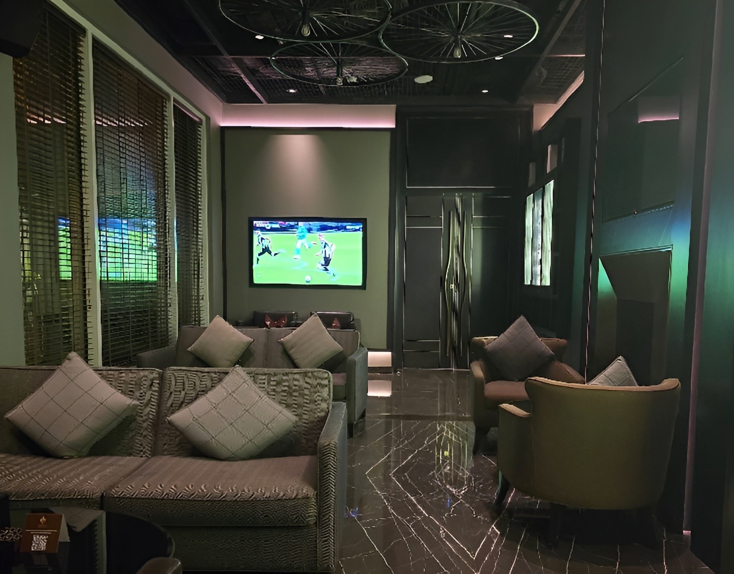 Xenia Bar and Lounge