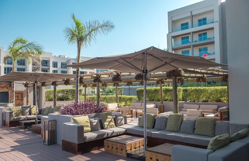 Zale Beach Club & Lounge(Beach‑Front Area)