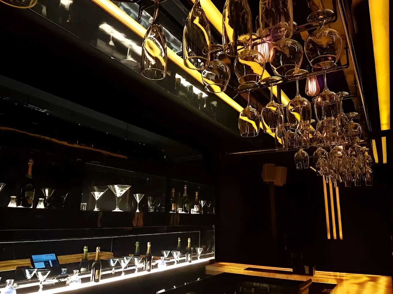 Liquidsky Restaurant And Lounge