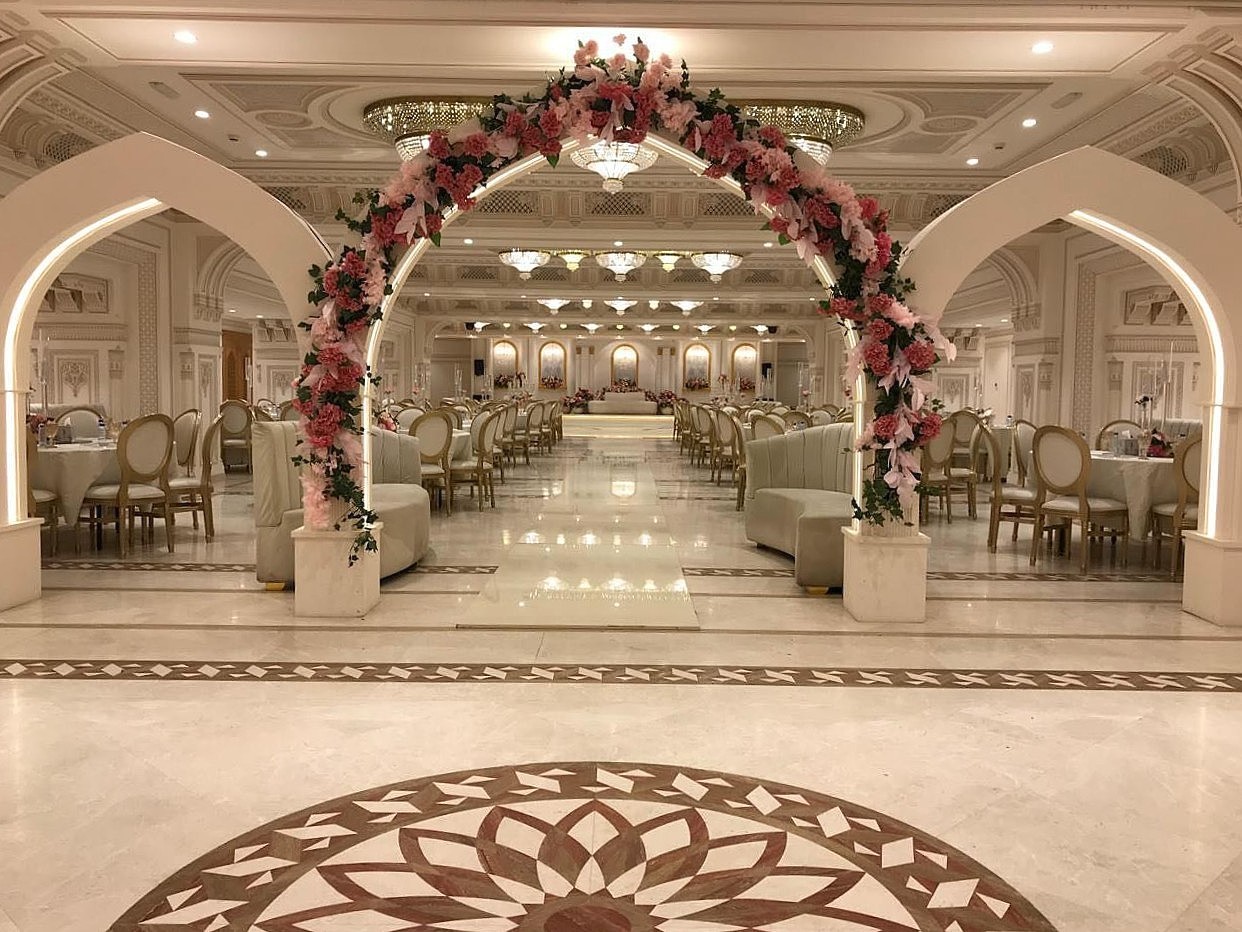 Al Qasr Hall Street Oman