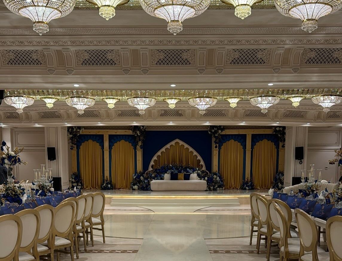 Al Qasr Hall Street Oman