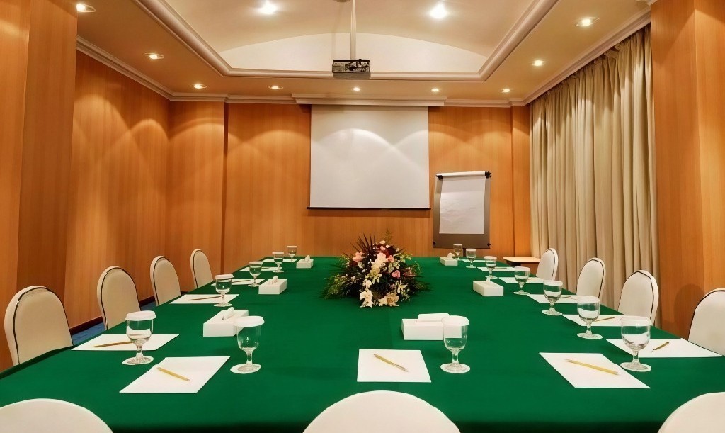 Hotel Muscat Holiday