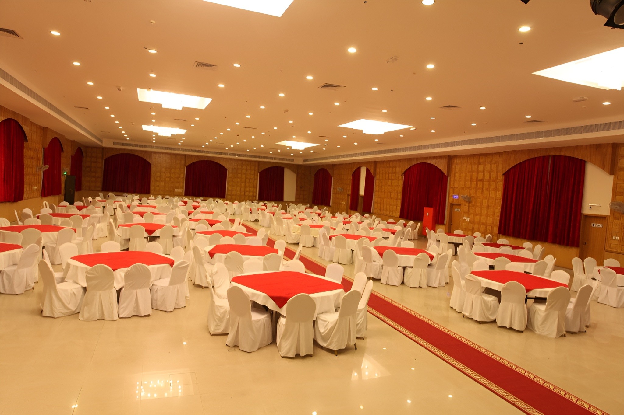Dream Ball Room