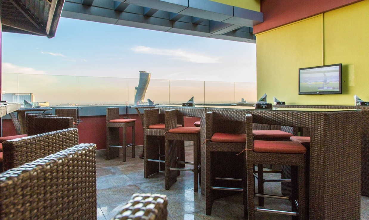 Thirty 1st Bar & Lounge