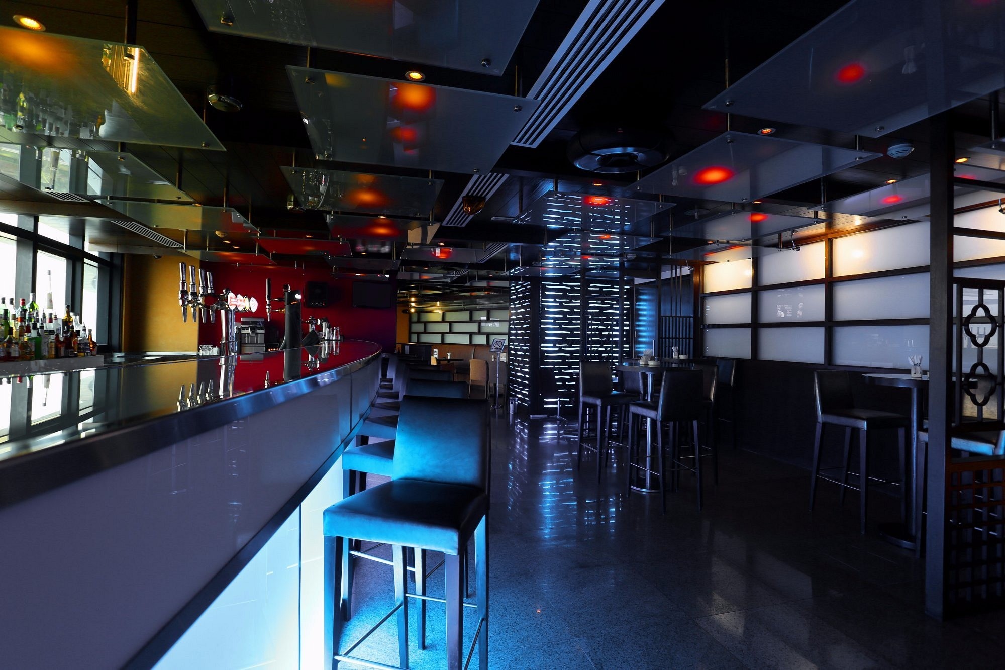 Thirty 1st Bar & Lounge