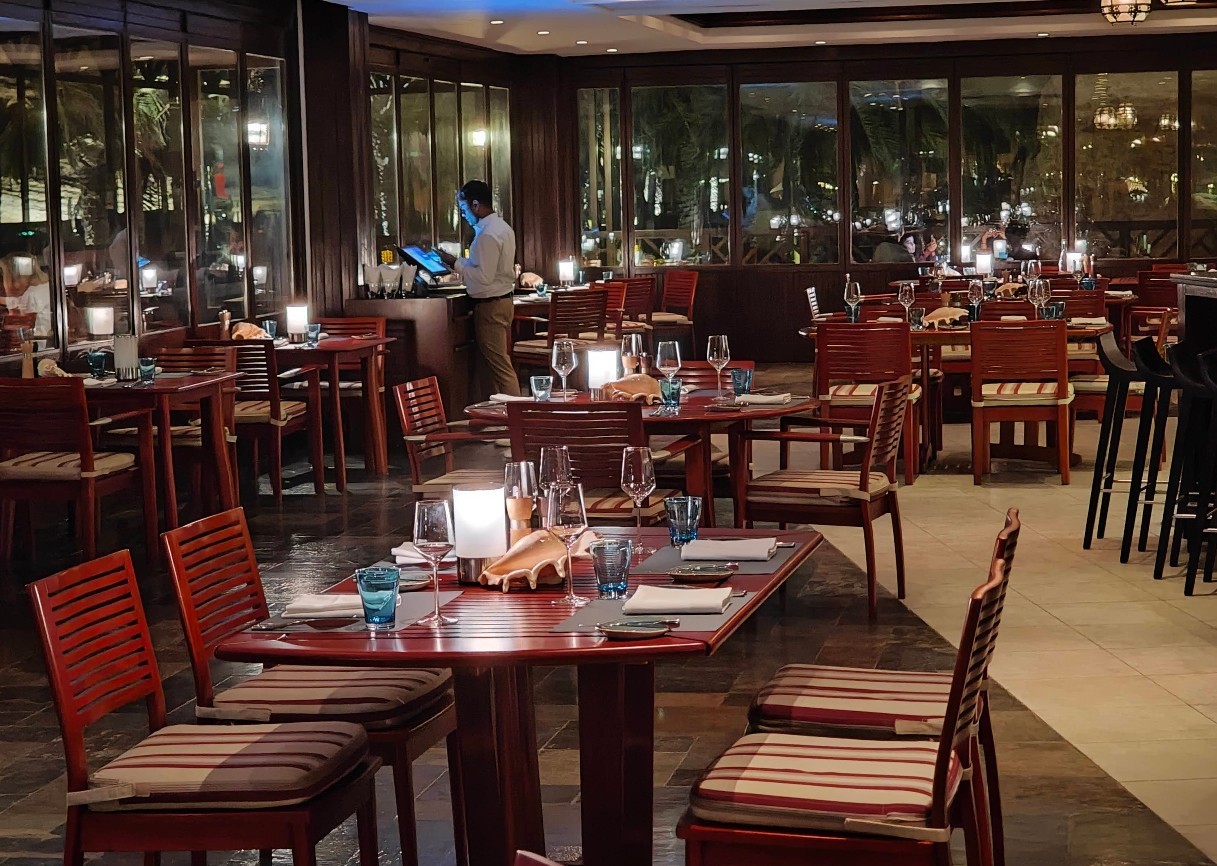 Bait Al Bahr restaurant Muscat Oman