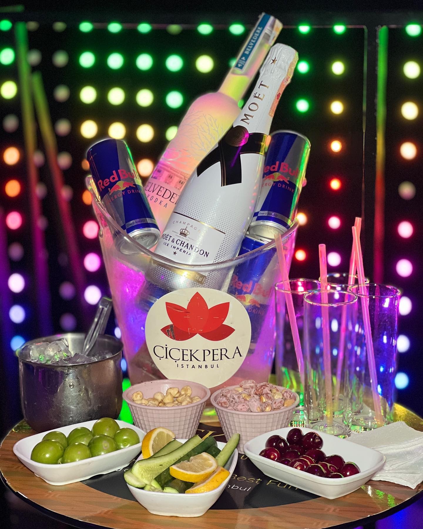 Cicek Pera  Night Club Istanbul