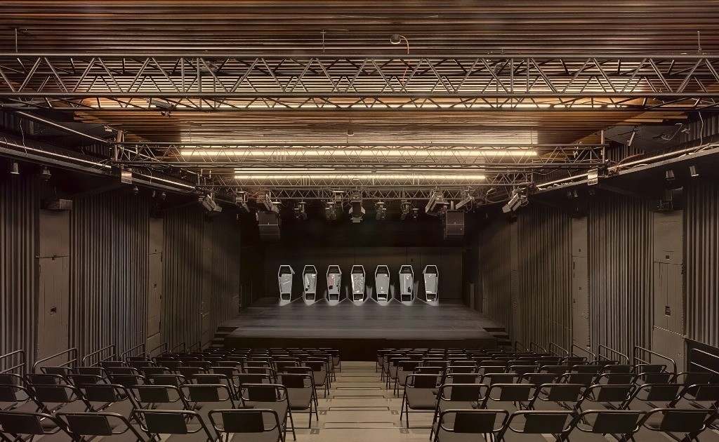 Moda Stage Theatre
