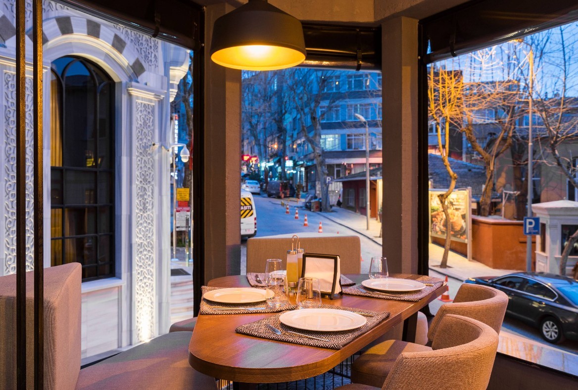 Restaurant 2