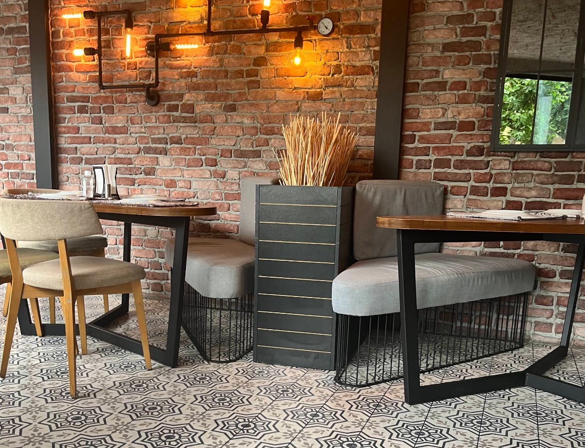 Restaurant 2