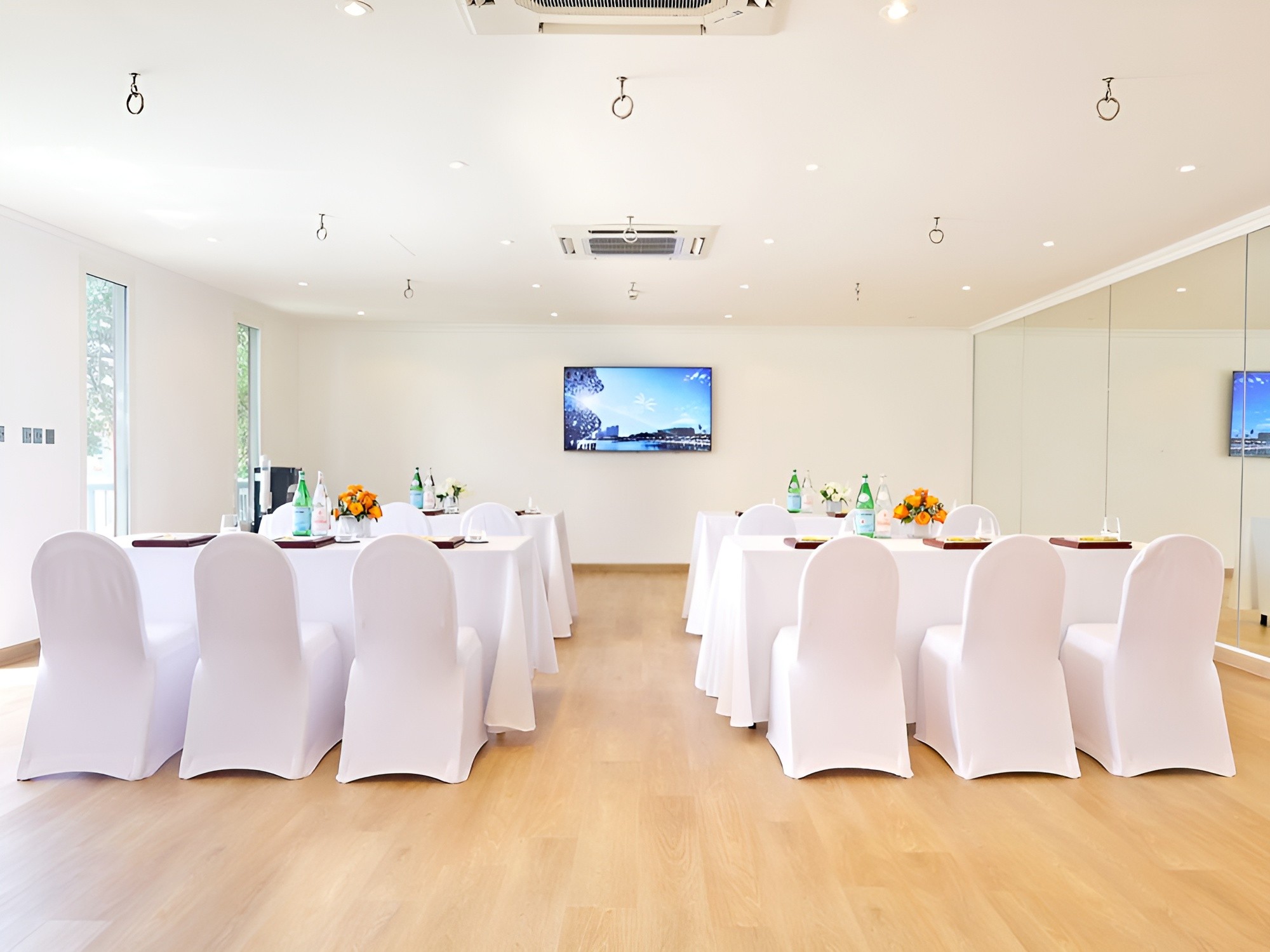 Seafront Suite