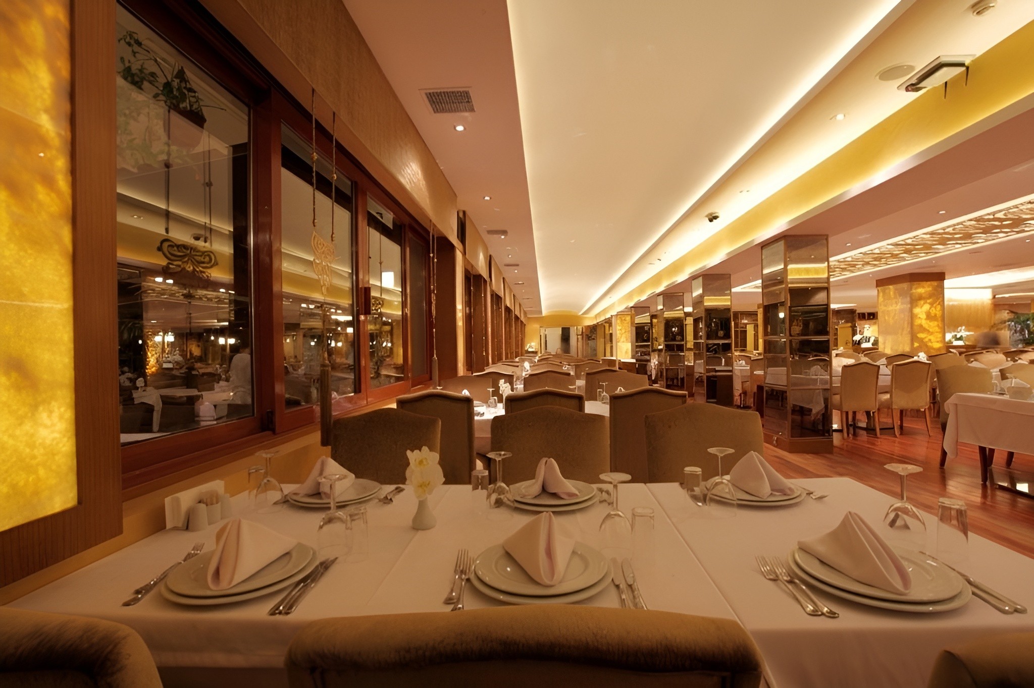 Restaurant 2