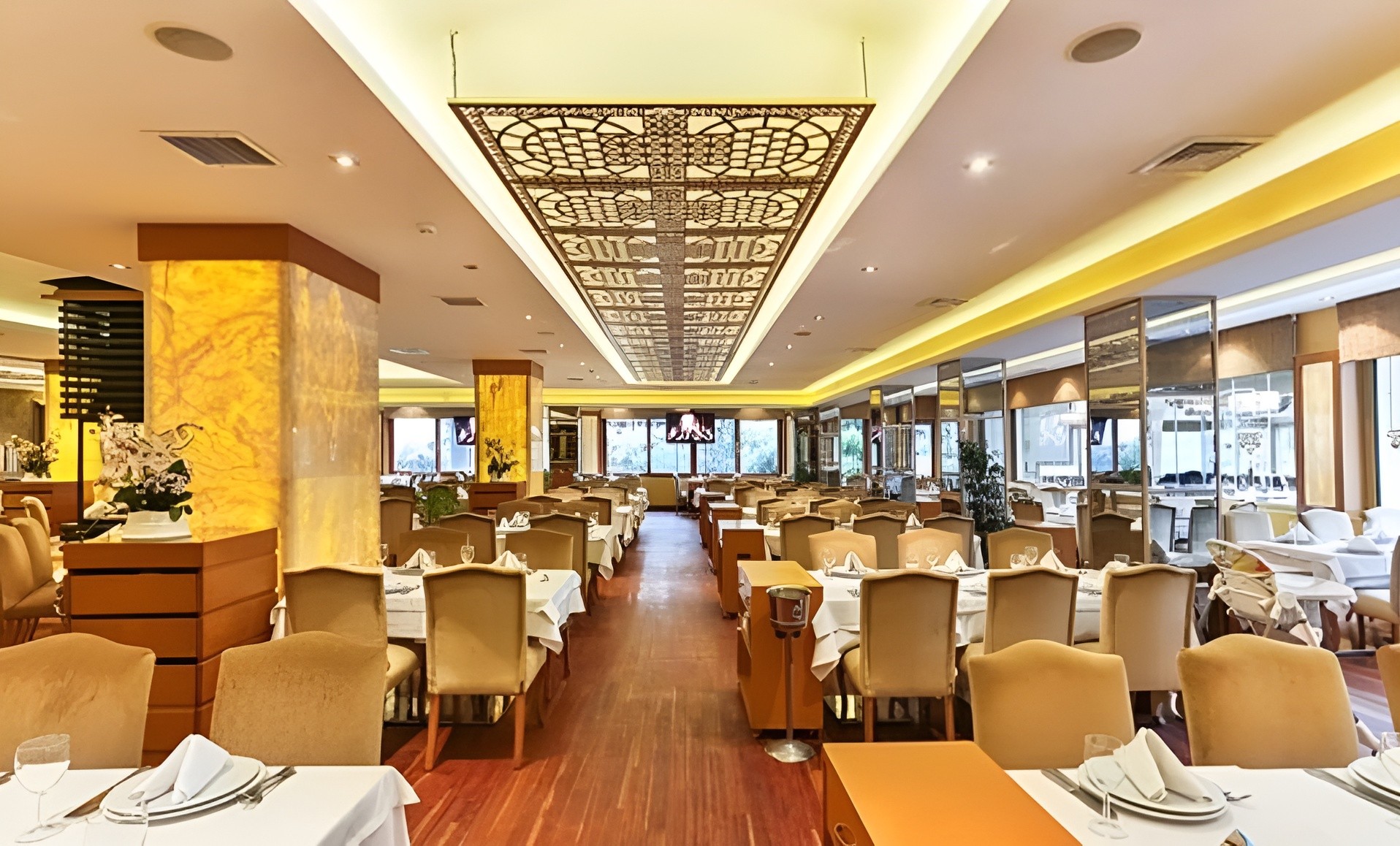 Restaurant 2