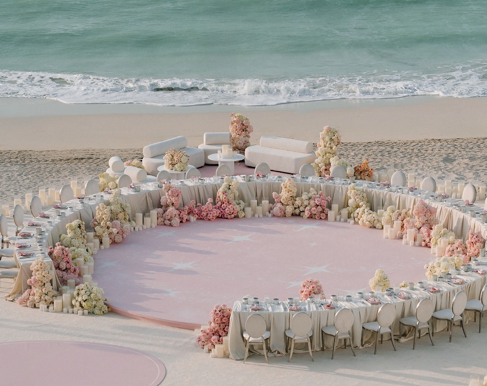 Anantara Santorini Abu Dhabi