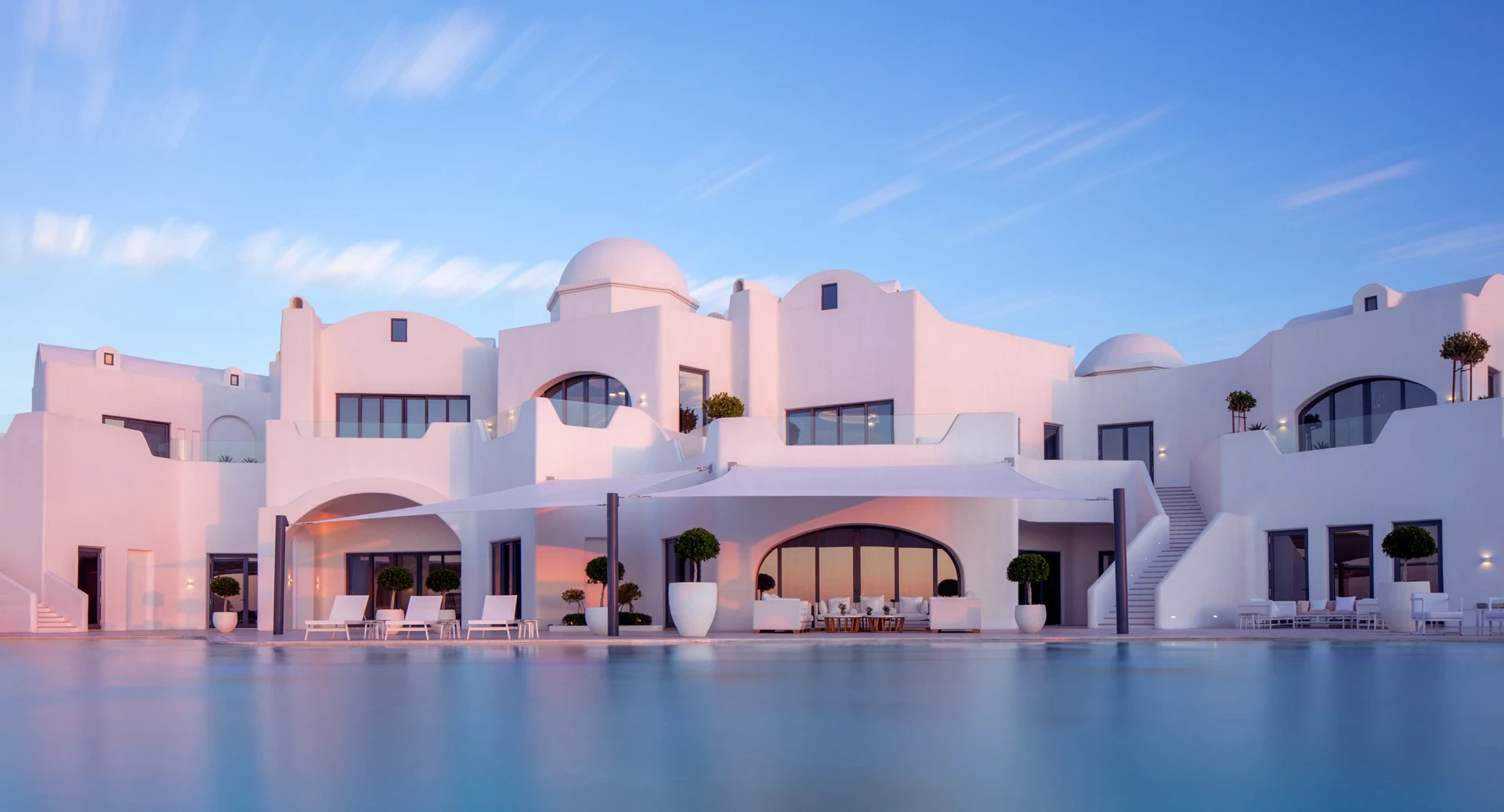 Anantara Santorini Abu Dhabi