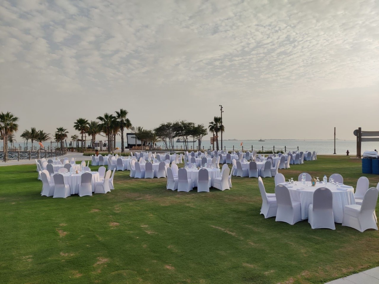 Bab Al Nojoum Hudayriyat Camp