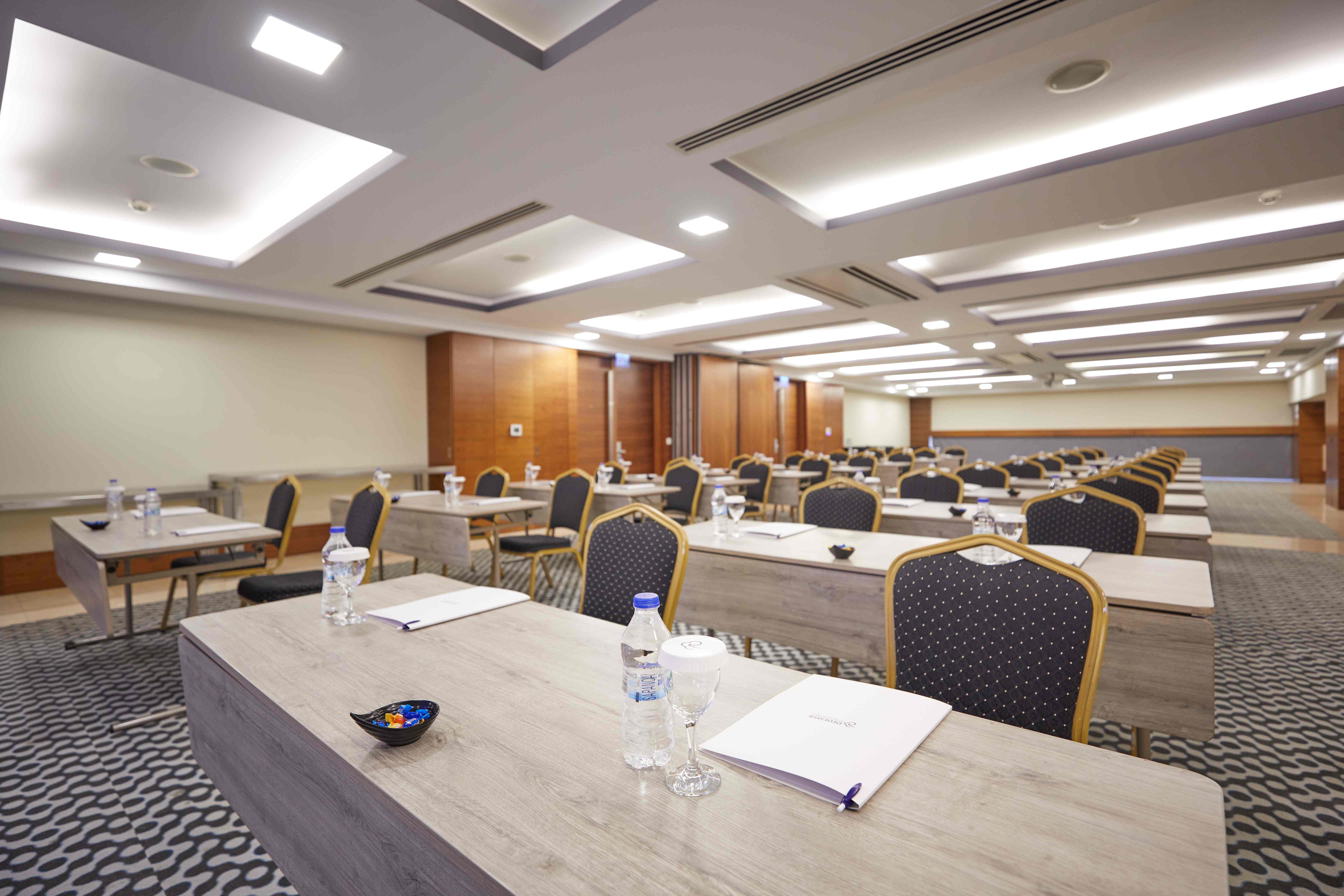 Esen - 1 Meeting Room