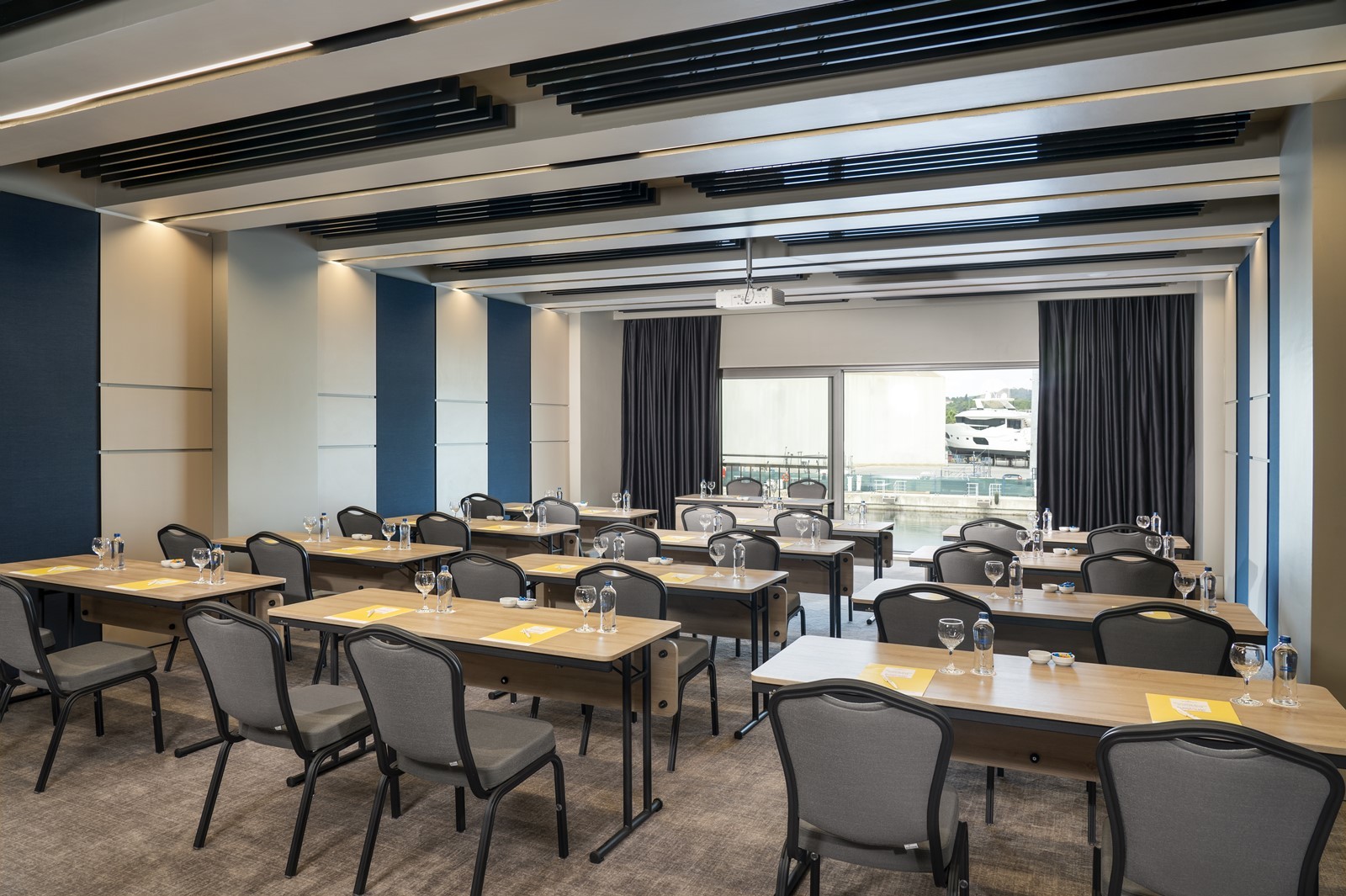 Crowne Plaza Istanbul Tuzla Viaport Marina