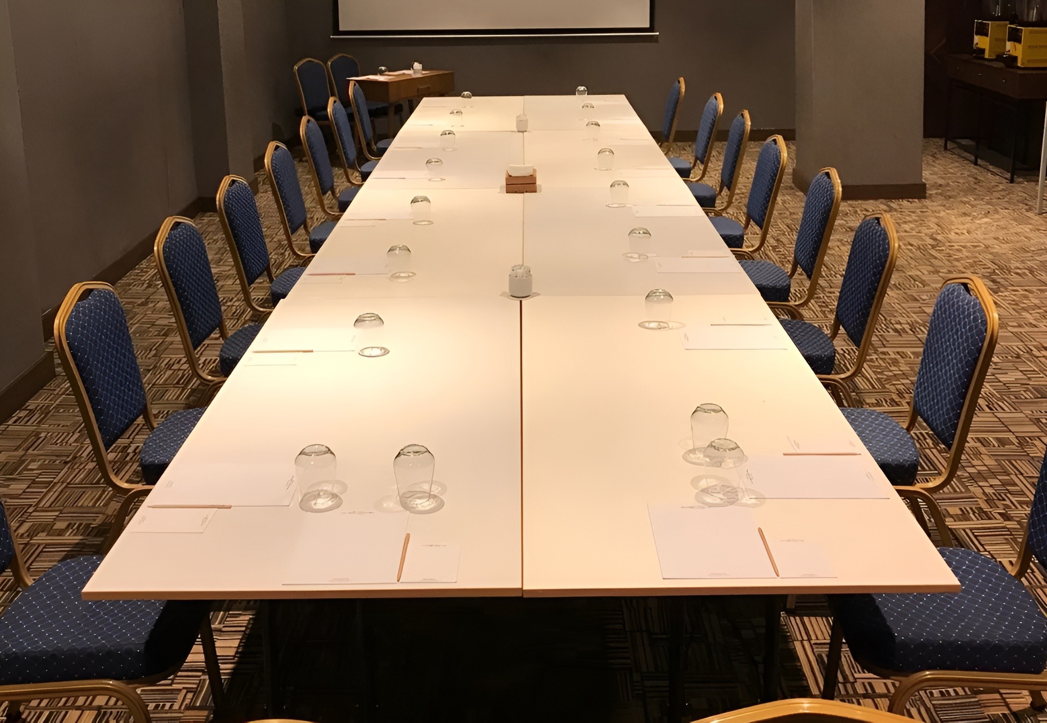 Lobby Meeting Room